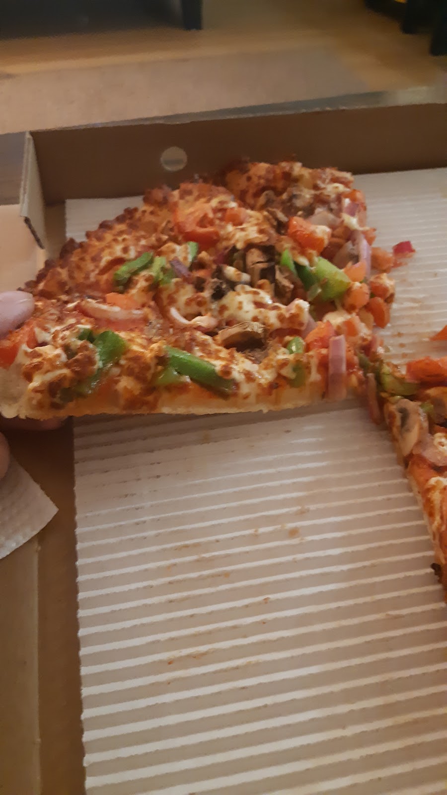 Pizza Hut | 526 Montreal Rd, Vanier, ON K1K 0T9, Canada | Phone: (613) 714-4460