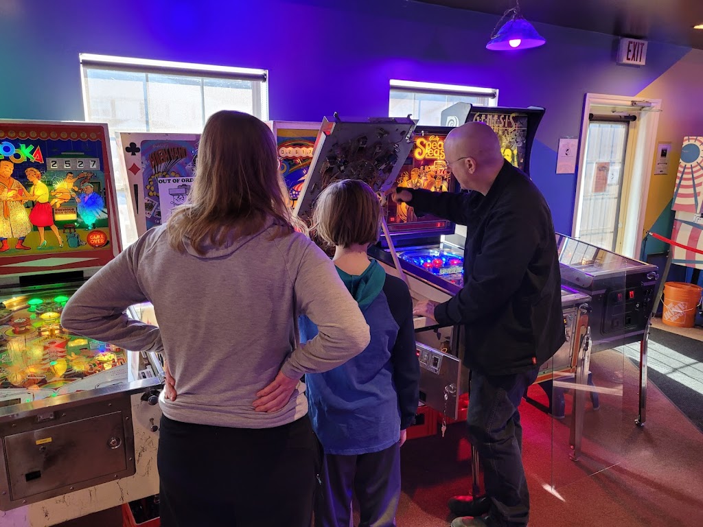 Sevens Pinballorama | 11 York Point Rd, Cornwall, PE C0A 1H8, Canada | Phone: (902) 801-9007