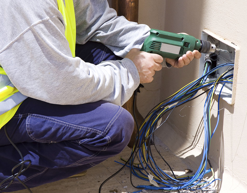 Boileau Electric & Pole Line Limited | 19055 Airport Way #401, Pitt Meadows, BC V3Y 0G4, Canada | Phone: (604) 462-1688