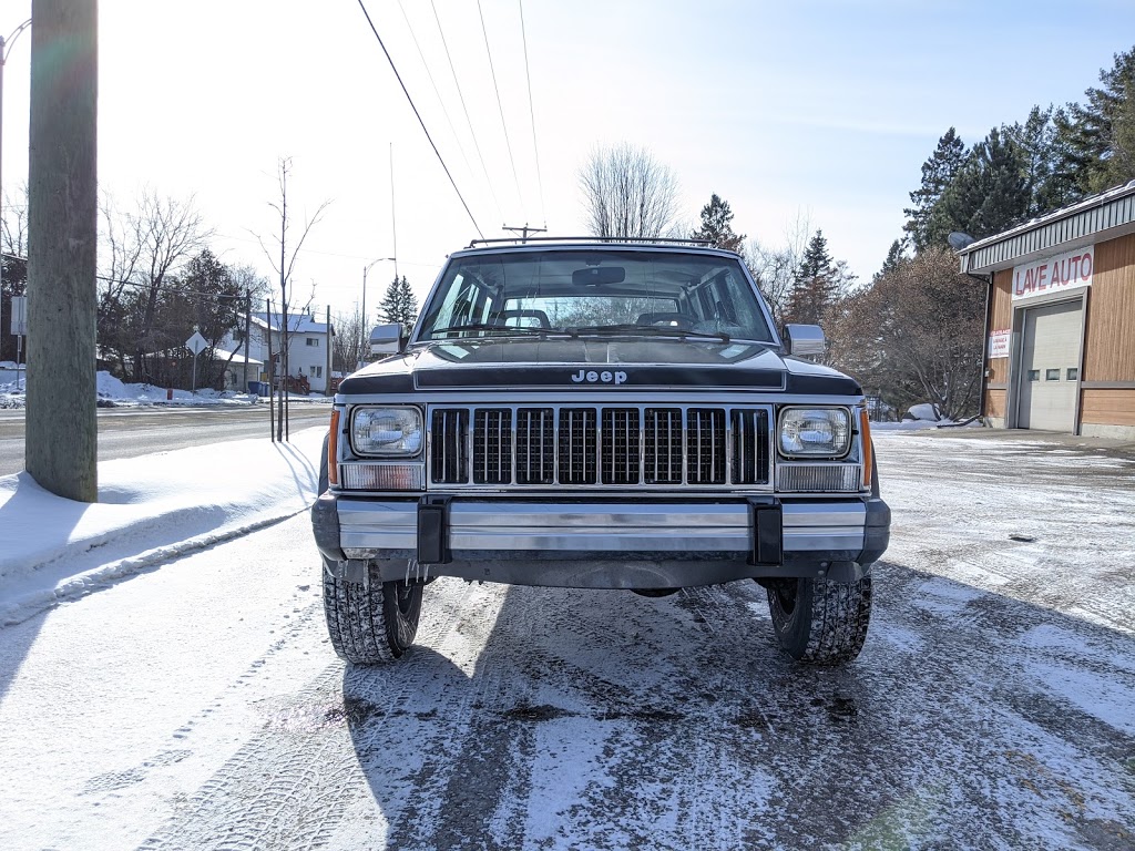 Lave-auto Grenville | 80 Rue Maple, Grenville, QC J0V 1J0, Canada | Phone: (613) 676-4425