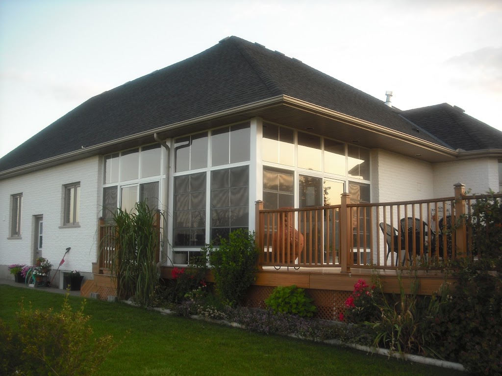 Ultra Sunrooms | 8804 Lakeshore Rd, Thedford, ON N0M 2N0, Canada | Phone: (800) 860-8411