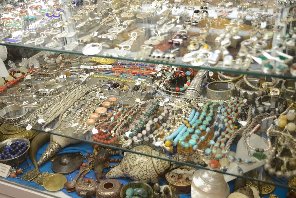 Tibet Shoppe | 700 Danforth Ave, Toronto, ON M4J 1L2, Canada | Phone: (416) 703-8423