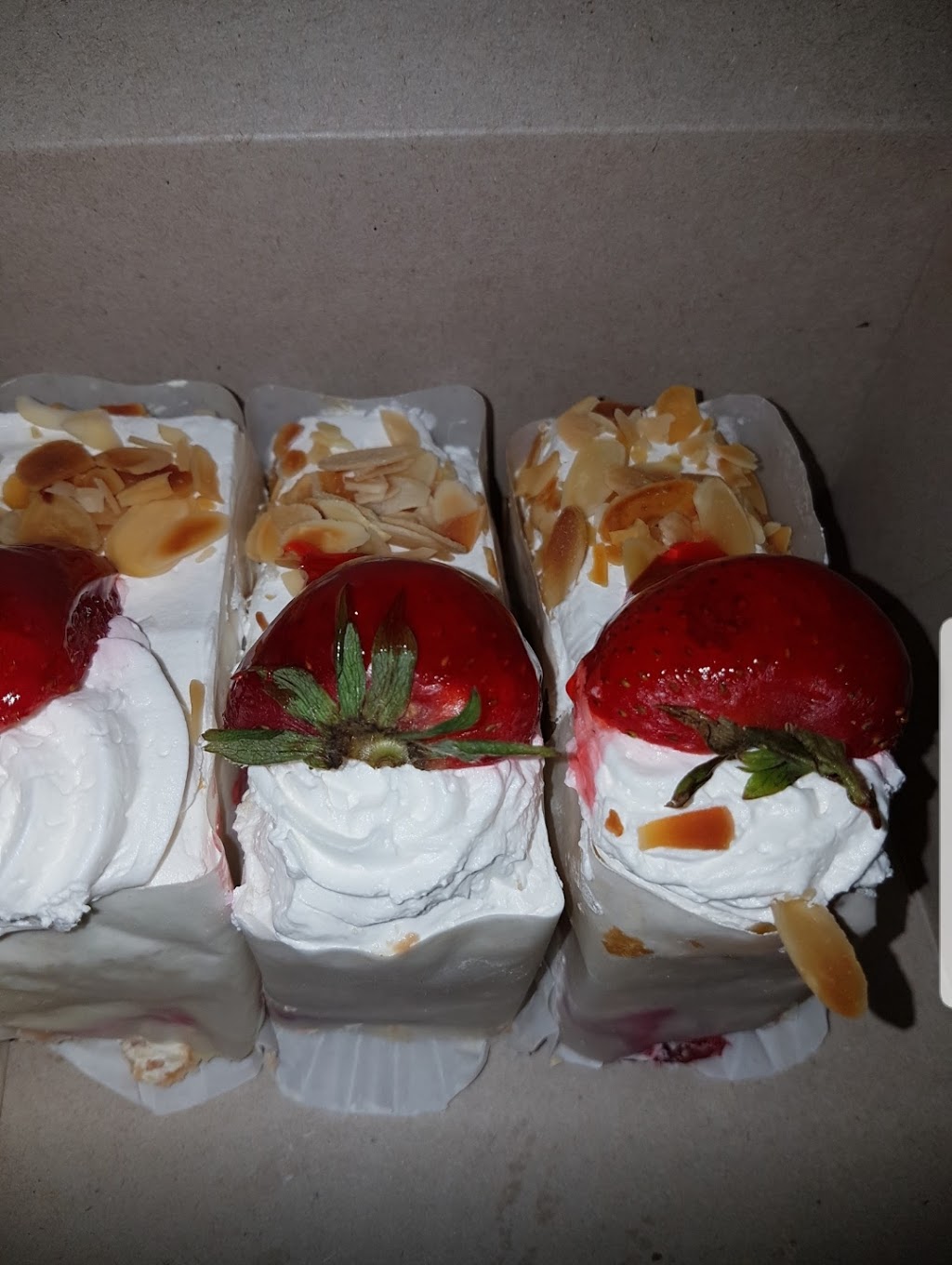 Atlantic Bakery | 4025 Brandon Gate Drive, Mississauga, ON L4T 3Z9, Canada | Phone: (905) 677-3960