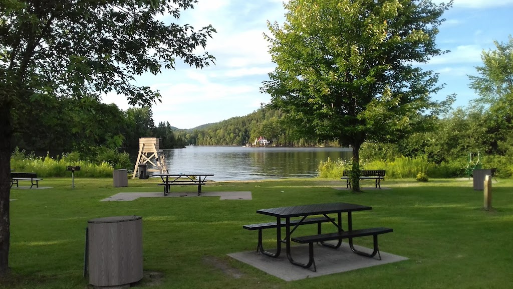 Plage Municipale du Lac Saint-Pierre | 1214 Rte Principale, Val-des-Monts, QC J8N 2K7, Canada | Phone: (819) 457-9400