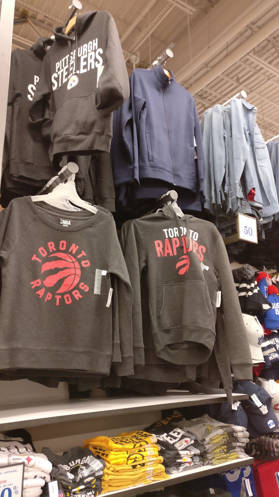 Old Navy Outlet | 1 Bass Pro Mills Dr, Concord, ON L4K 5W4, Canada | Phone: (905) 760-2122