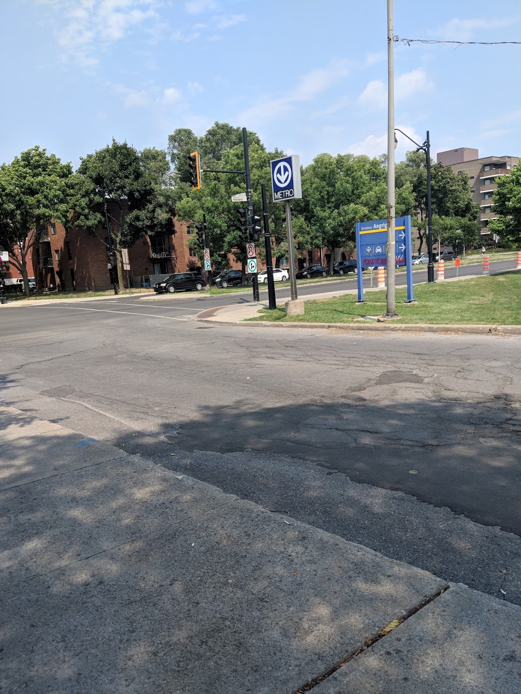 Centre daide à la réussite et au développement CARD | 3225 Boul des Trinitaires Suite 1, Montréal, QC H4E 2S4, Canada | Phone: (514) 759-6366