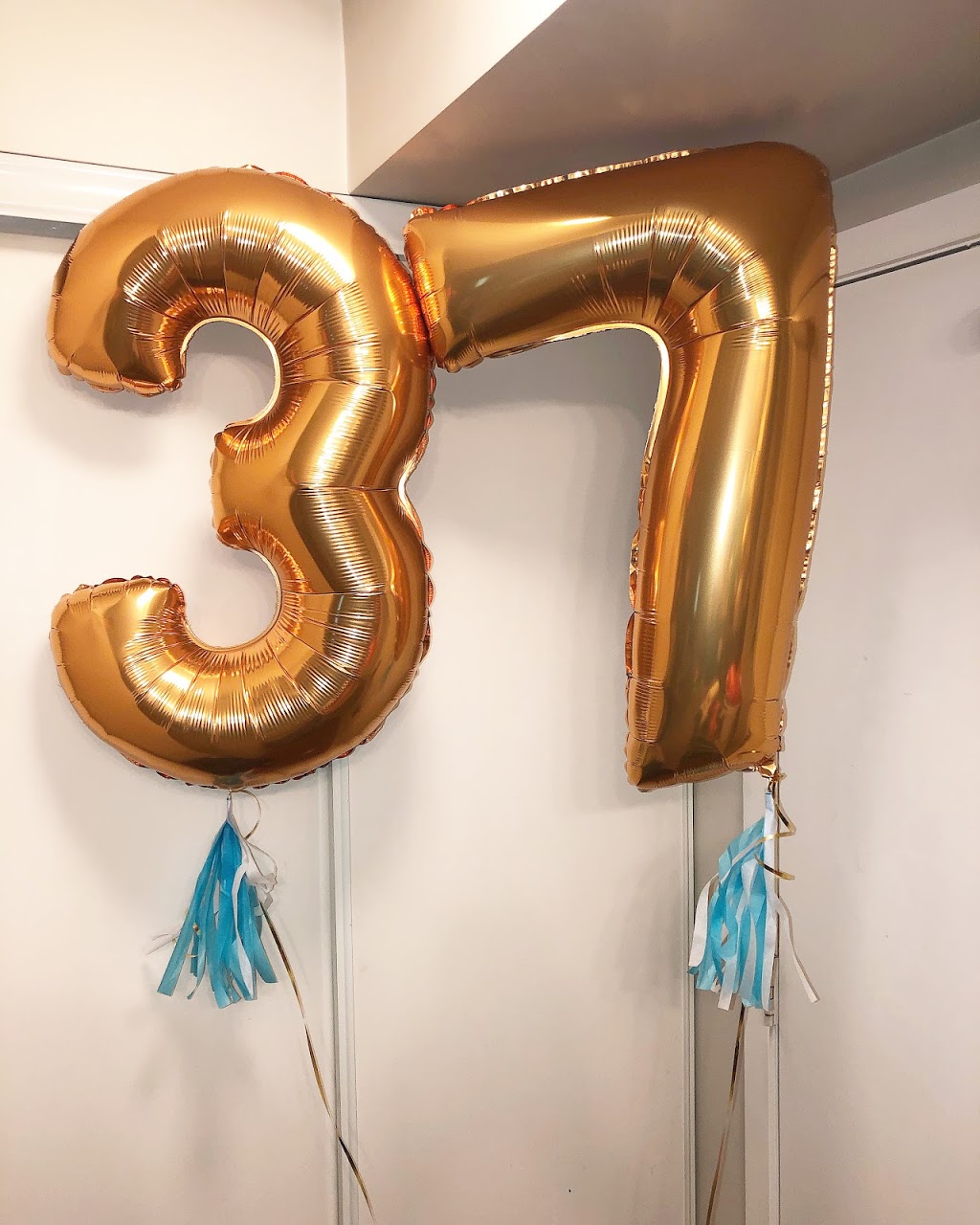 Balloons by Mina | 39A Valley Woods Rd #903, North York, ON M3A 2R5, Canada | Phone: (647) 927-8108