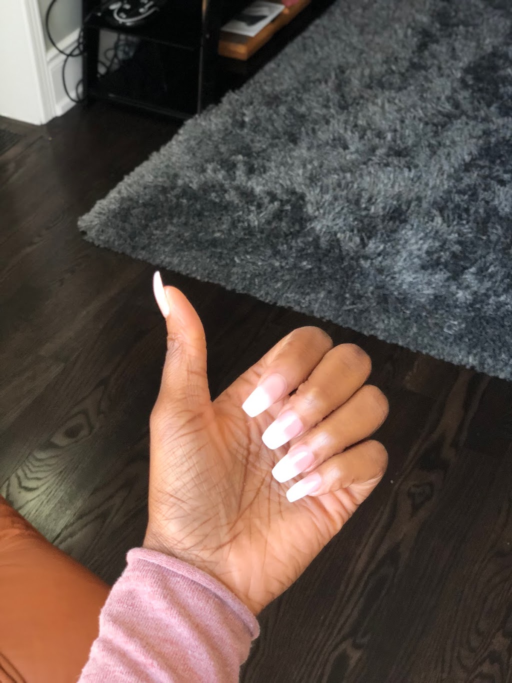 Royal Nails & Spa | 2980 Crosscurrent Dr, Mississauga, ON L5N 7C7, Canada | Phone: (905) 785-9229