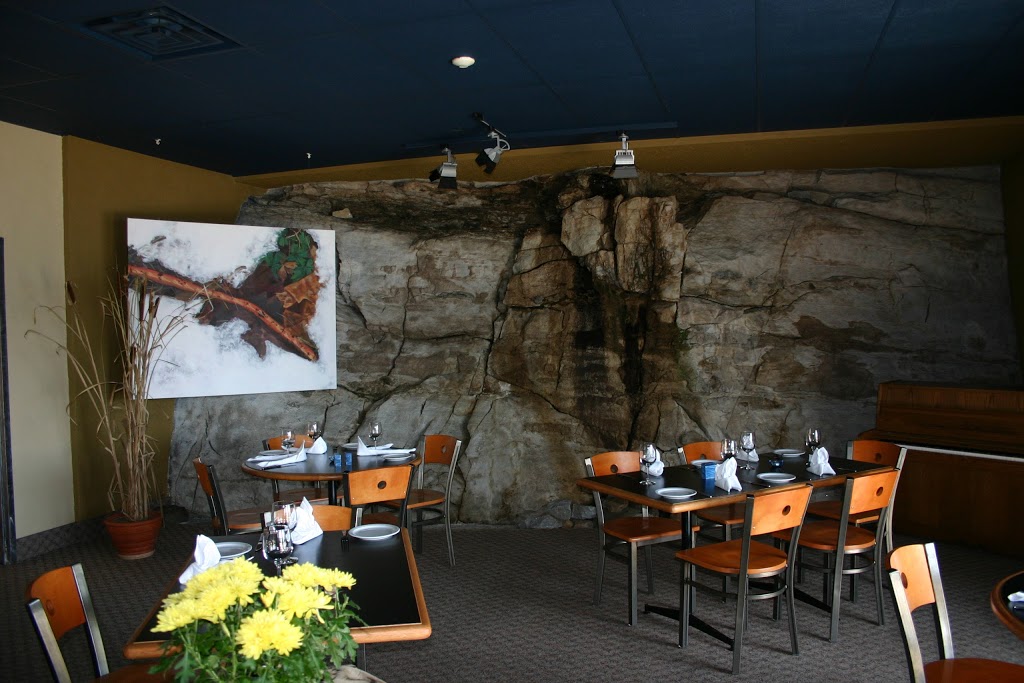 Calabogie Lodge Resort | 729 Mill St, Calabogie, ON K0J 1H0, Canada | Phone: (613) 775-0544