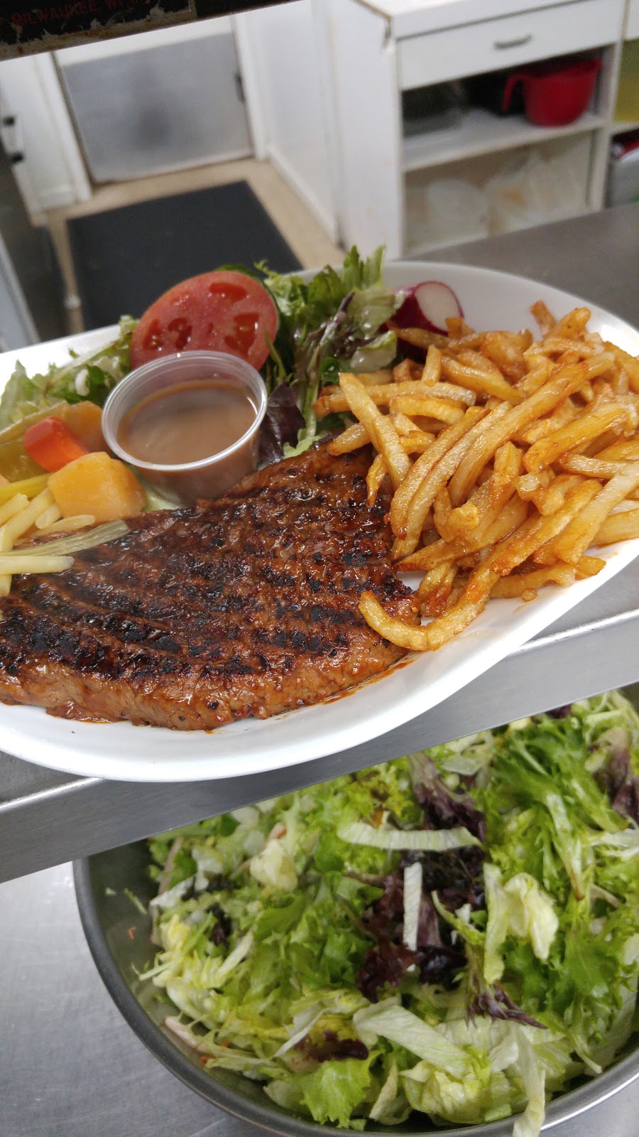 Restaurant Le Maska inc | 40 Route Marie Victorin O, Yamaska, QC J0G 1W0, Canada | Phone: (450) 789-0770