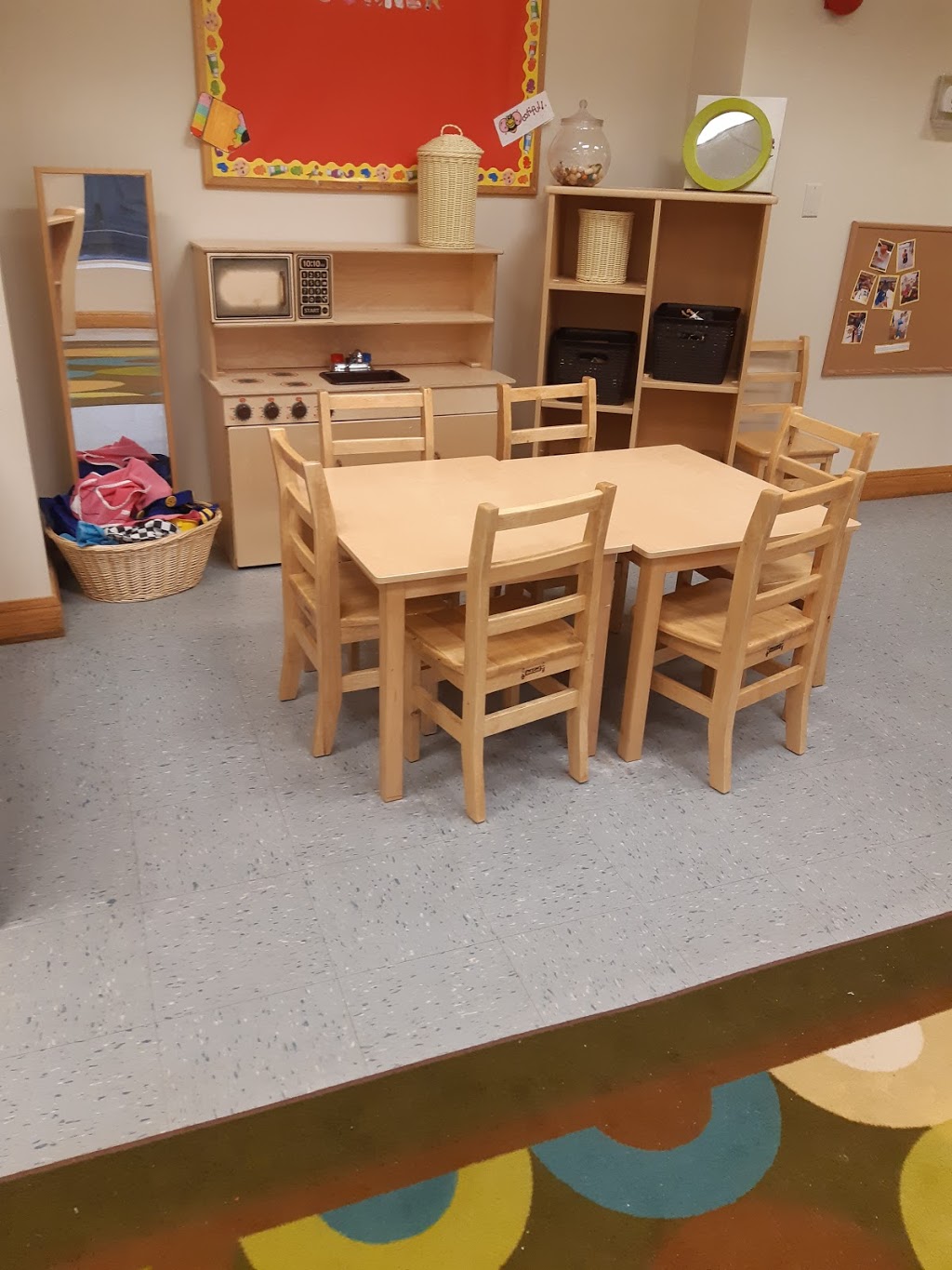 The Childrens House Montessori - Windsor | 2611 Labelle St, Windsor, ON N9E 4G4, Canada | Phone: (519) 969-5278