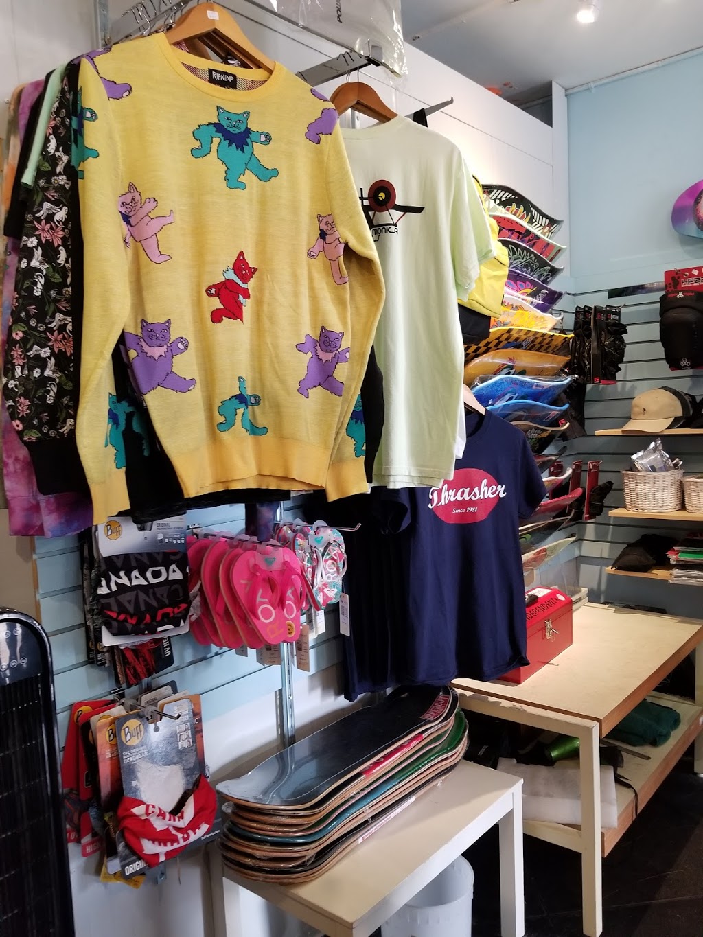 Steves Board and Apparel | 150-12240 Second Ave, Richmond, BC V7E 3L8 Second Ave, Richmond, BC V7E 3L8, Canada | Phone: (604) 274-7952