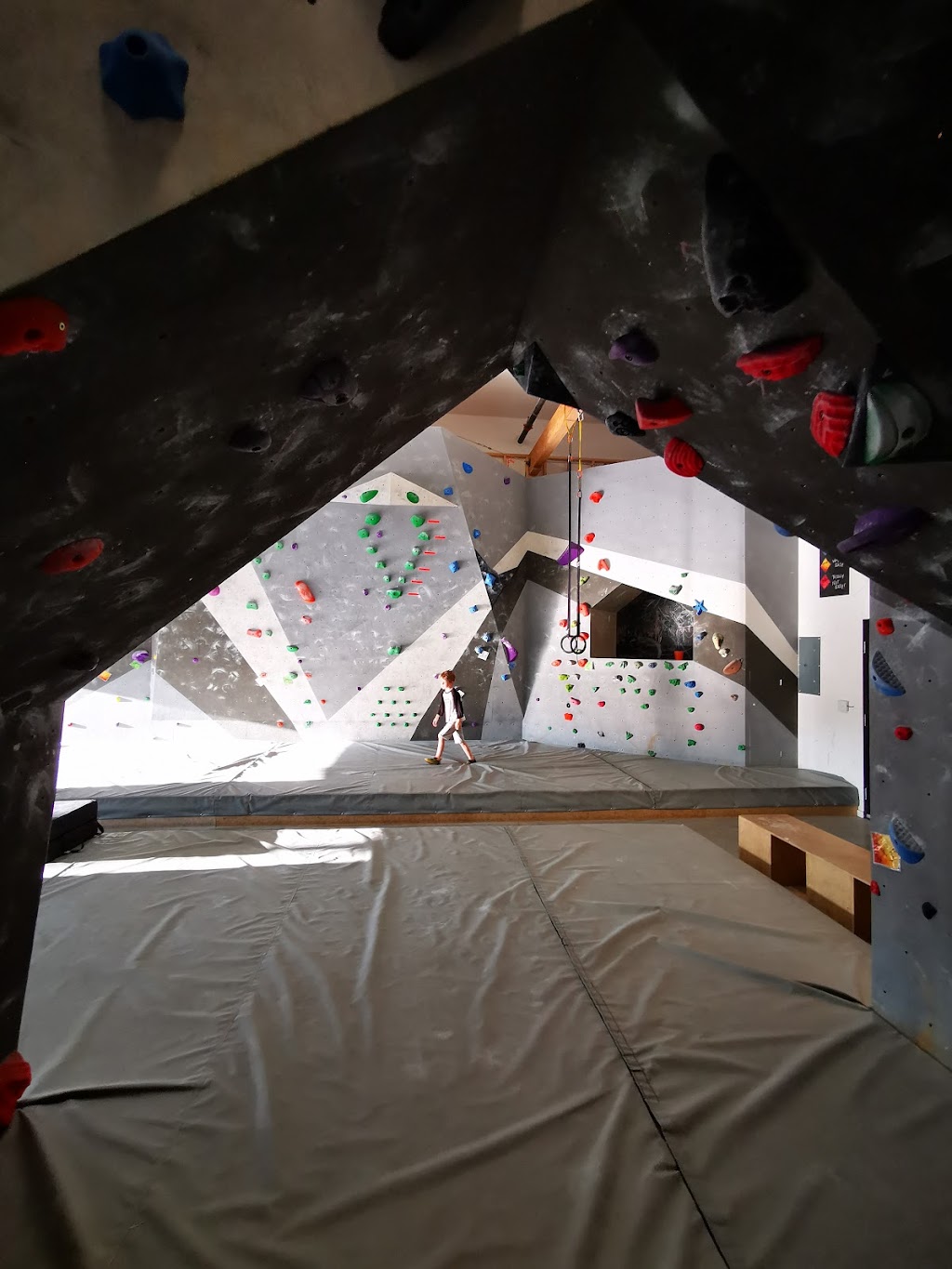 The Hangar Climbing Lounge | Bouldering Gym | 5824 Sechelt Inlet Rd, Sechelt, BC V0N 3A3, Canada | Phone: (604) 741-7221