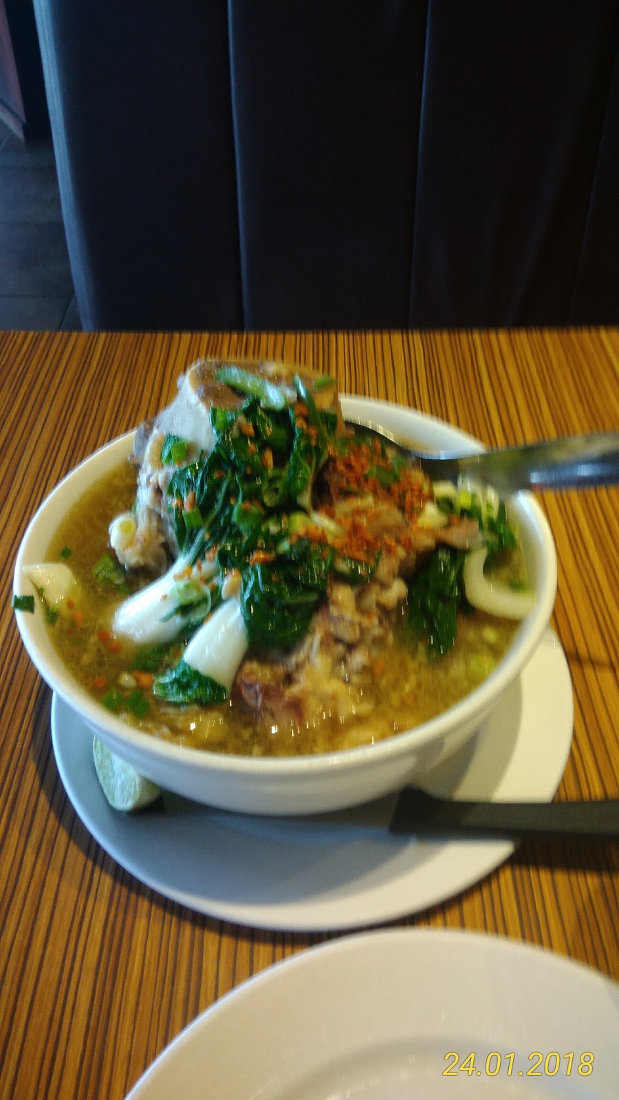 Pacific Hut Restaurants and Bakeshop | 3223 17 Ave SE, Calgary, AB T2A 0R1, Canada | Phone: (403) 248-2466