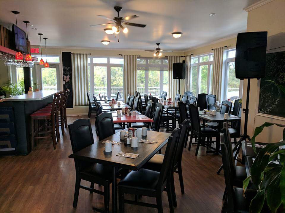 Bar La Marina | 258 Route du Long-Sault, Saint-André-dArgenteuil, QC J0V 1X0, Canada | Phone: (450) 537-3079