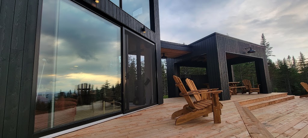 Le Cliff | 46 Chemin du Coyote, Lac-Beauport, QC G3B 0C9, Canada | Phone: (418) 473-7607