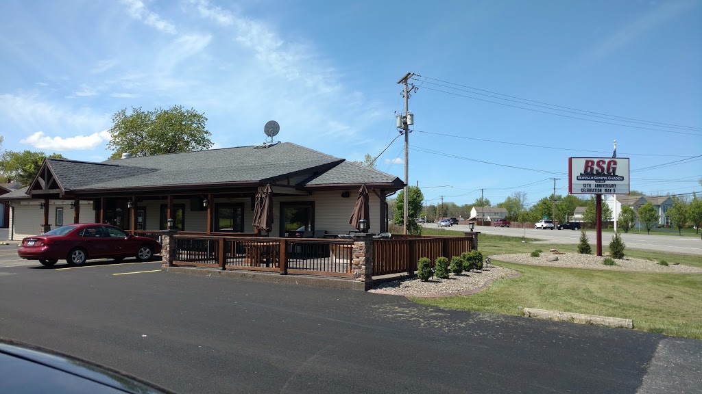 Buffalo Sports Garden | 2945 Southwestern Blvd, Orchard Park, NY 14127, USA | Phone: (716) 674-4113