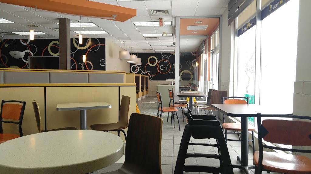 McDonalds | 2510 Hampshire Gate, Oakville, ON L6H 6A2, Canada | Phone: (905) 829-1227