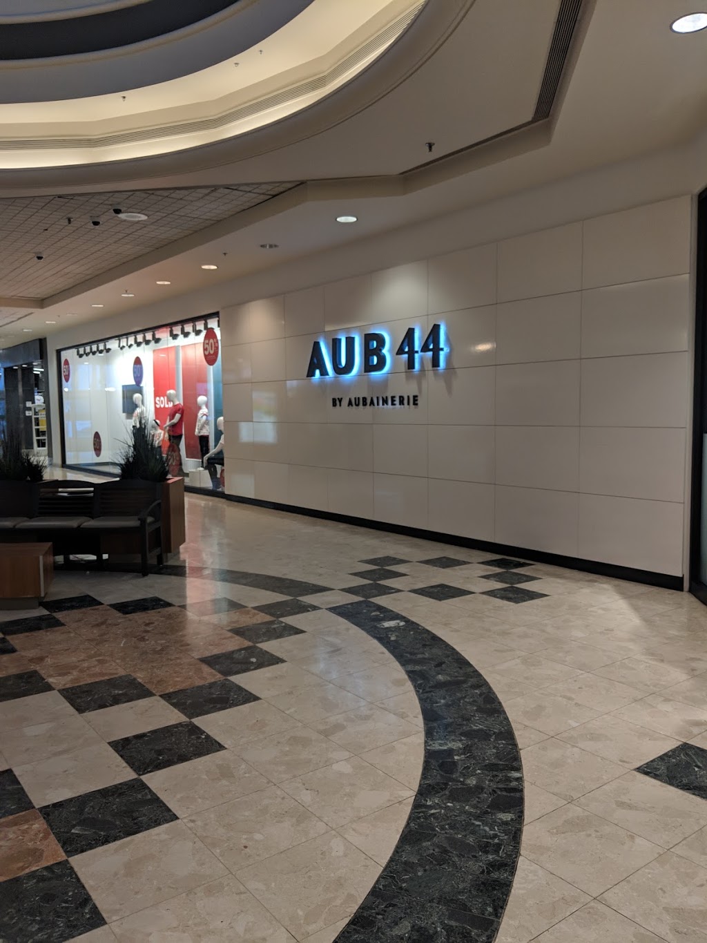 Aub44 | 110 Place dOrléans Dr, Orléans, ON K1C 2L9, Canada | Phone: (613) 510-1944