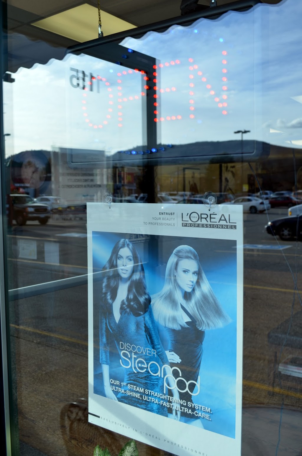 Knotty Nellys Hair & Tanning Salon | 5301 25 Ave, Vernon, BC V1T 9R1, Canada | Phone: (250) 503-1330