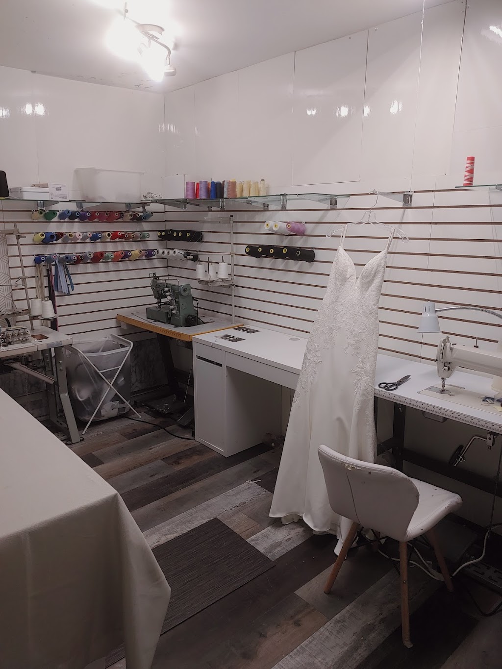 In Love alteration | 10206 152 St #115, Surrey, BC V3R 6N7, Canada | Phone: (778) 980-2410