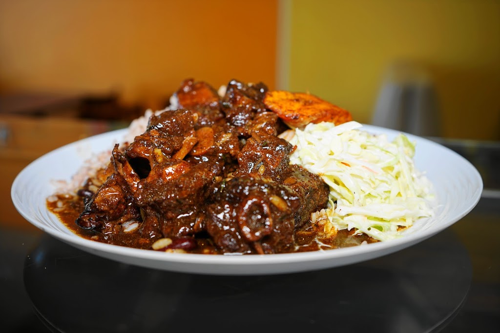 McKoys Caribbean Fusion | 950 Southdown Rd, Mississauga, ON L5J 2Y4, Canada | Phone: (905) 855-9773
