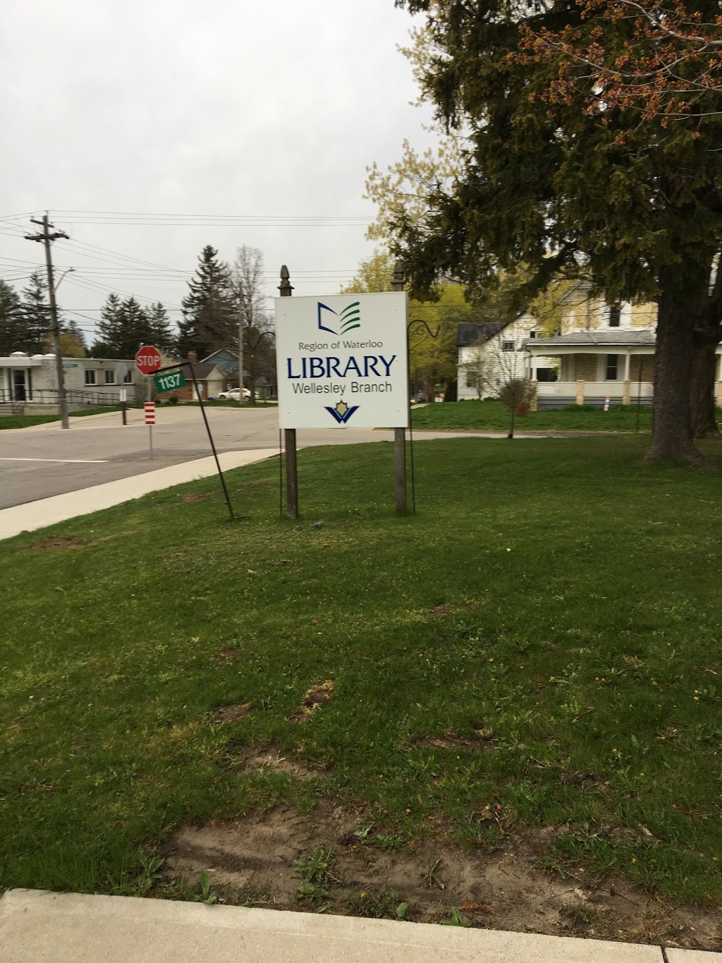 Region of Waterloo Library - Wellesley Branch Library | 1137 Henry St, Wellesley, ON N0B 2T0, Canada | Phone: (519) 656-2001