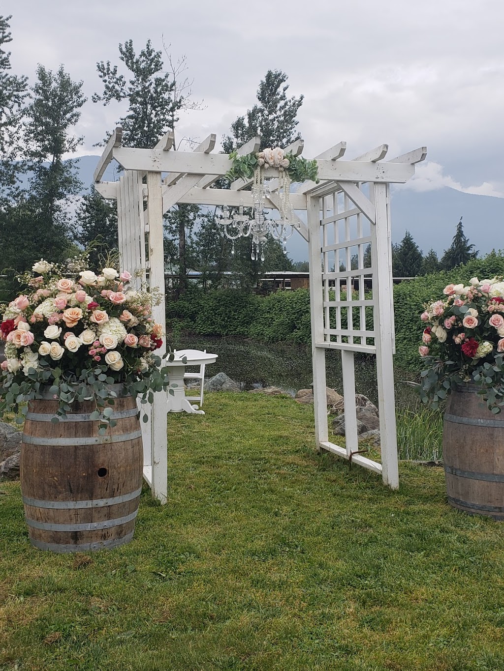 Shelbys Pond | 9977 Grigg Rd, Chilliwack, BC V2P 6H4, Canada | Phone: (604) 819-7662