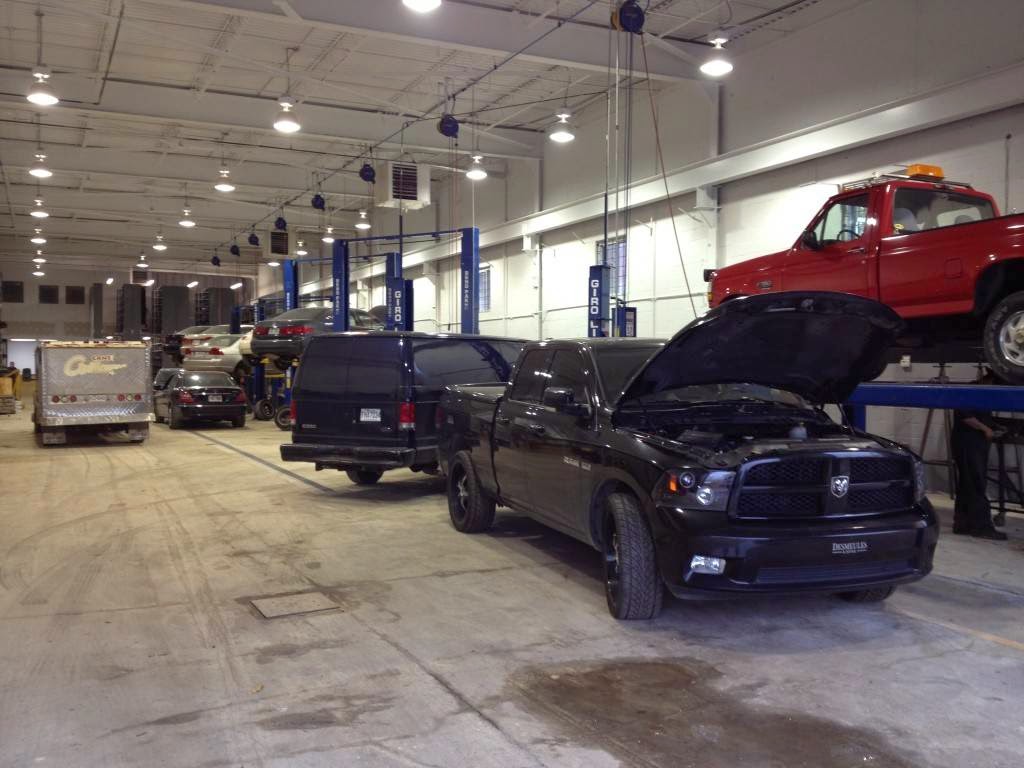 Transmission Eastern, réparation et l’entretien de transmissions | 8857 Boul Henri-Bourassa O, Saint-Laurent, QC H4S 1P7, Canada | Phone: (514) 956-9103
