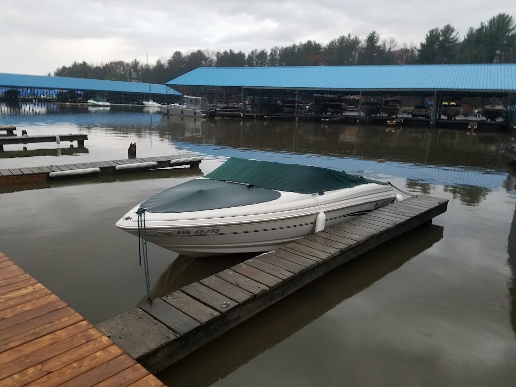 Spirit Bay Harbour | 1048 Cedar Beach Rd, Bracebridge, ON P1L 1W8, Canada | Phone: (705) 645-4100