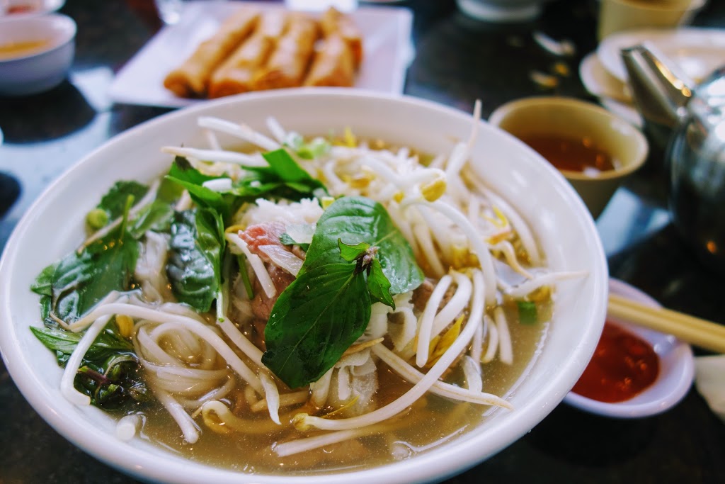 Mi Pho Song Vu | 2109 Jane St, North York, ON M3M 1A2, Canada | Phone: (416) 614-0149