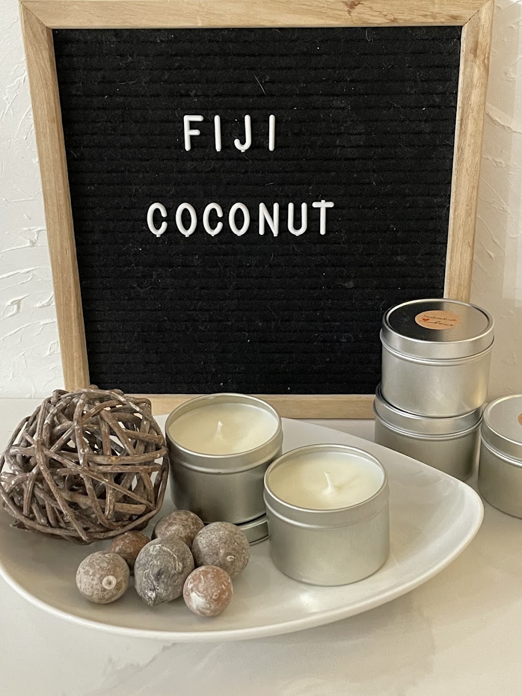 Two Lit Candles | 1399 Outlet Dr, Oshawa, ON L1J 7Z2, Canada | Phone: (905) 926-4188