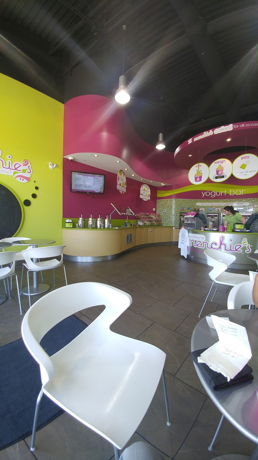 Menchies | 1383 Wilson Rd N, Oshawa, ON L1K 2Z5, Canada | Phone: (905) 240-0639