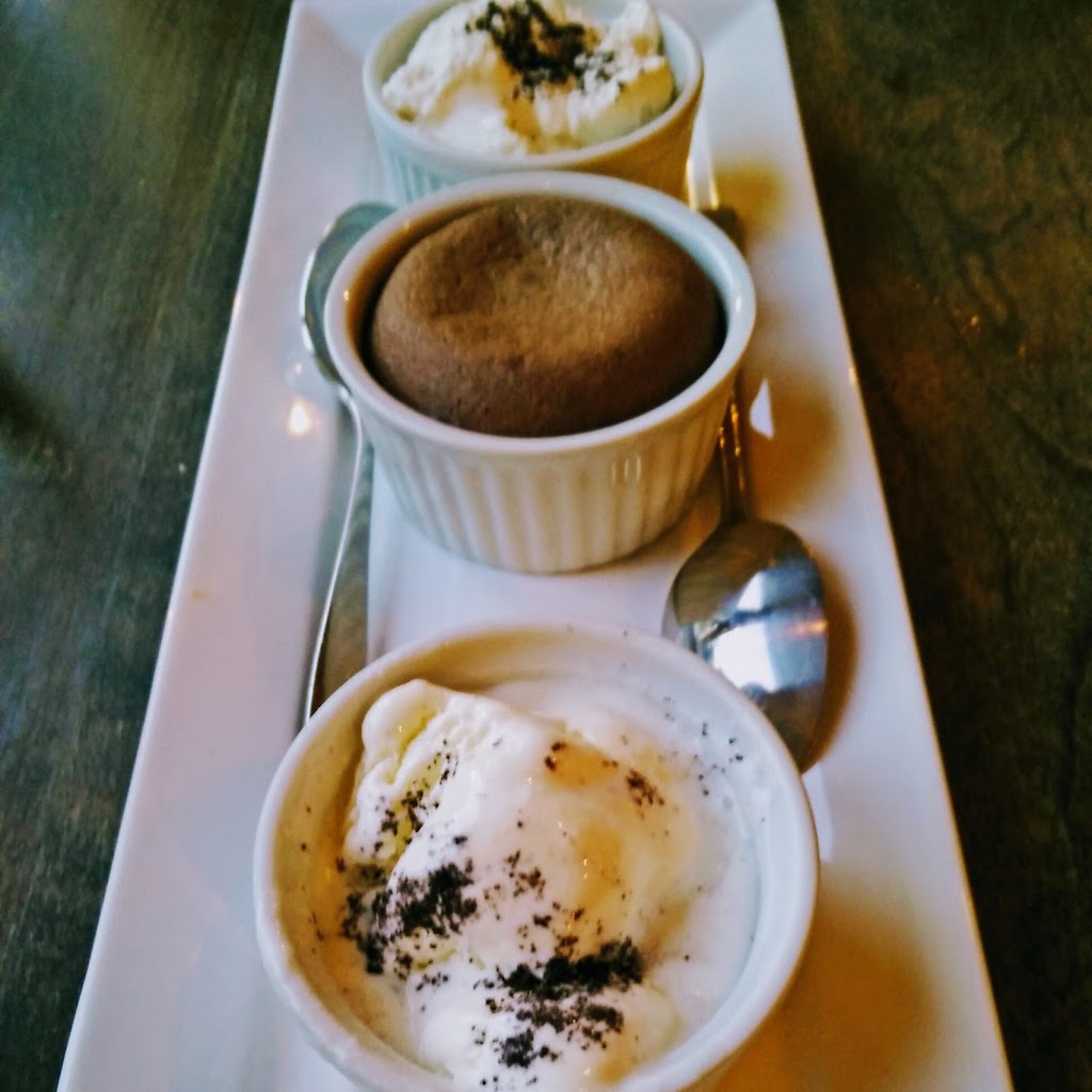 Restaurant Le Côte - Resto, Bar et Traiteur | 12 Rue Saint-Matthieu, Beloeil, QC J3G 2W1, Canada | Phone: (450) 464-1633
