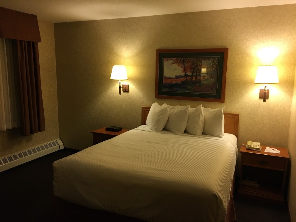 Ramada by Wyndham Stony Plain Hotel & Suites | 3301 43 Ave, Stony Plain, AB T7Z 1L1, Canada | Phone: (780) 963-0222