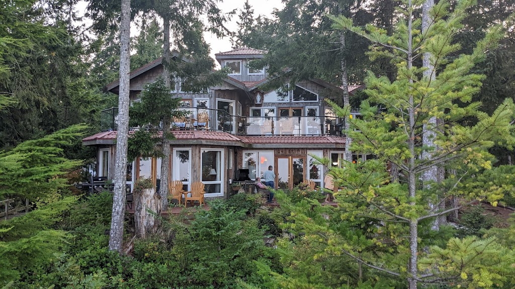 Timberlane Beach Resort | 8896 Clarkson Ave, Black Creek, BC V9J 1B1, Canada | Phone: (250) 337-8964