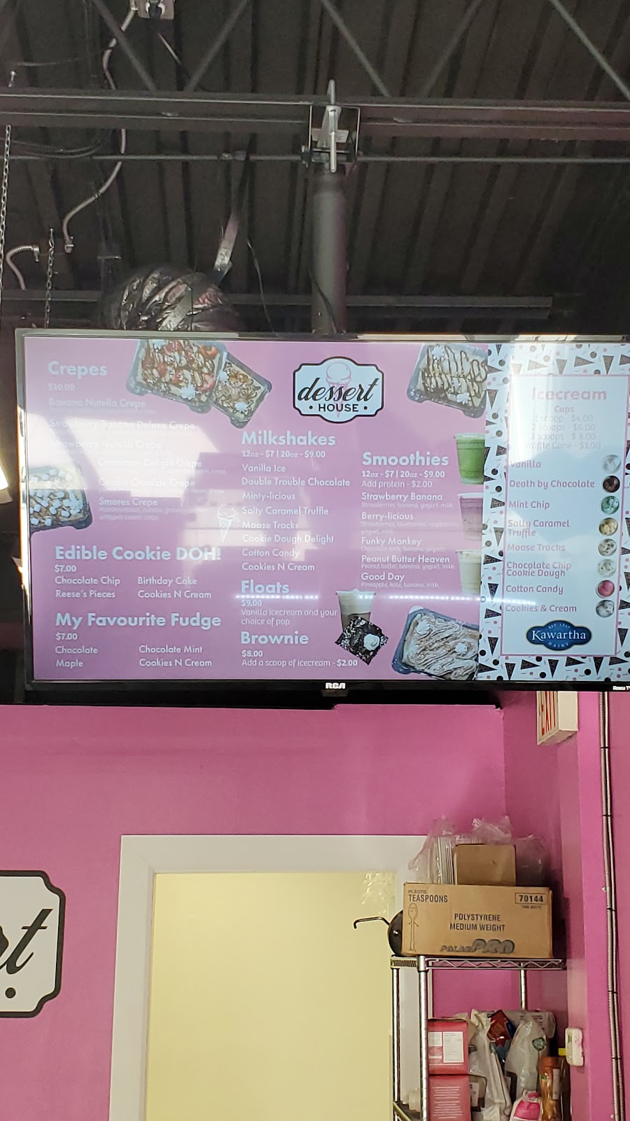 Dessert House | 627 Park Rd N, Brantford, ON N3T 5L8, Canada | Phone: (519) 304-0227