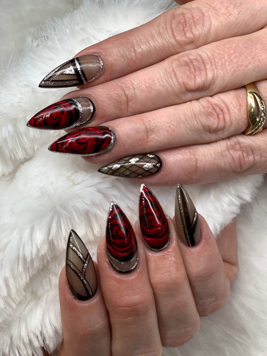 Luxx Nail Bar | 2312 46 Ave E, Nisku, AB T9E 1K1, Canada | Phone: (825) 333-3979