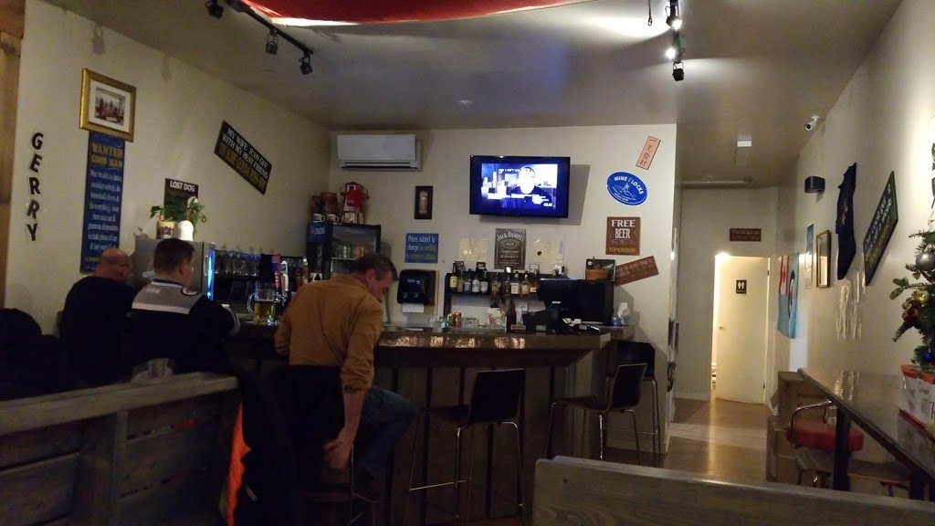 Seafarers Pub | 31 Cow Bay Rd, Eastern Passage, NS B3G 1A2, Canada | Phone: (902) 466-1354