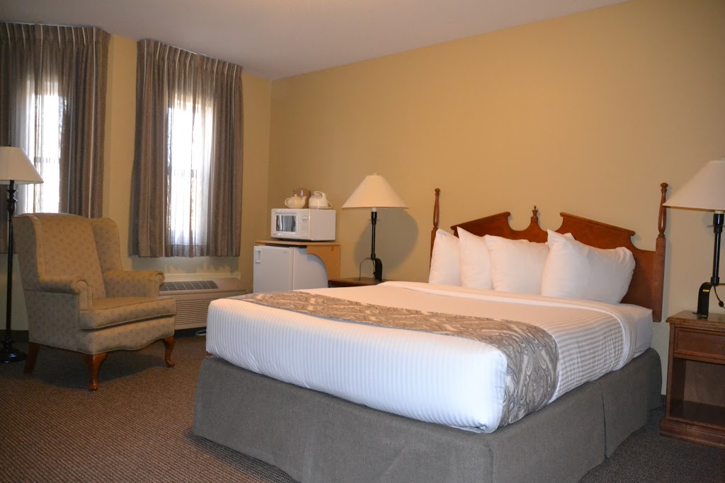 Village Creek Country Inn | 15 Village Dr RR2, Westerose, AB T0C 2V0, Canada | Phone: (780) 586-0006