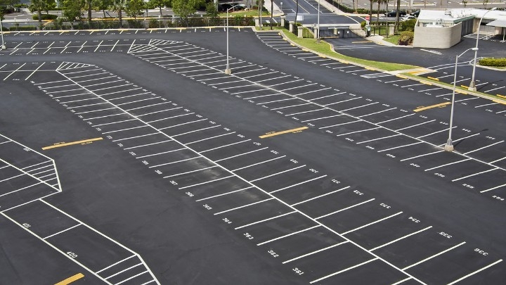 J Lytles Paving, Sealing & Line Painting | Edgehill Dr, Barrie, ON L4N 5G8, Canada | Phone: (705) 500-3439