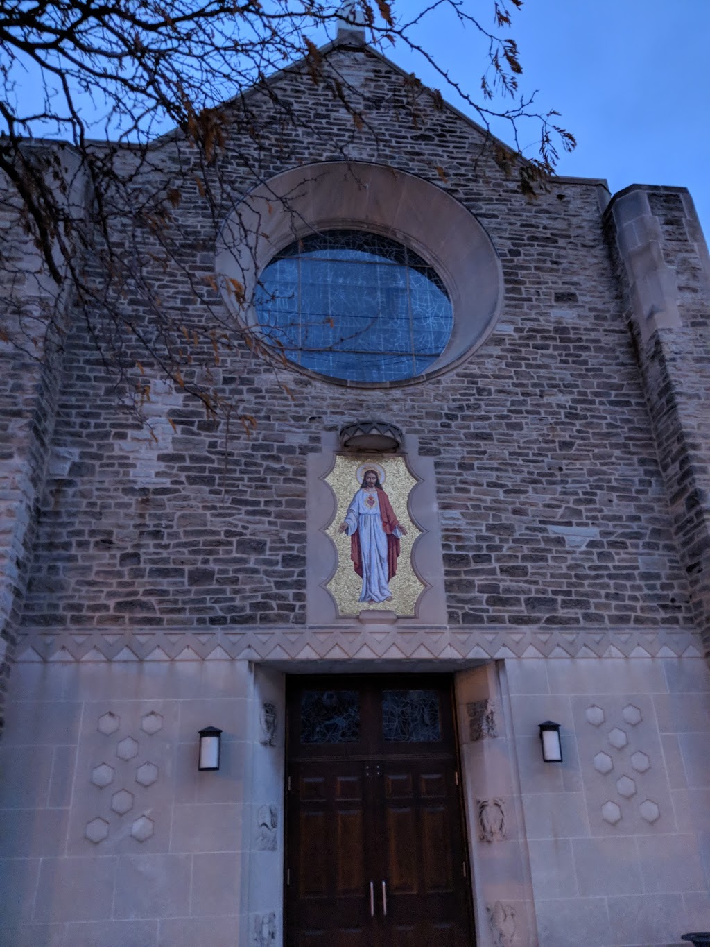 St. Leos Roman Catholic Church, Mimico | 277 Royal York Rd, Etobicoke, ON M8V 2V8, Canada | Phone: (416) 251-1109