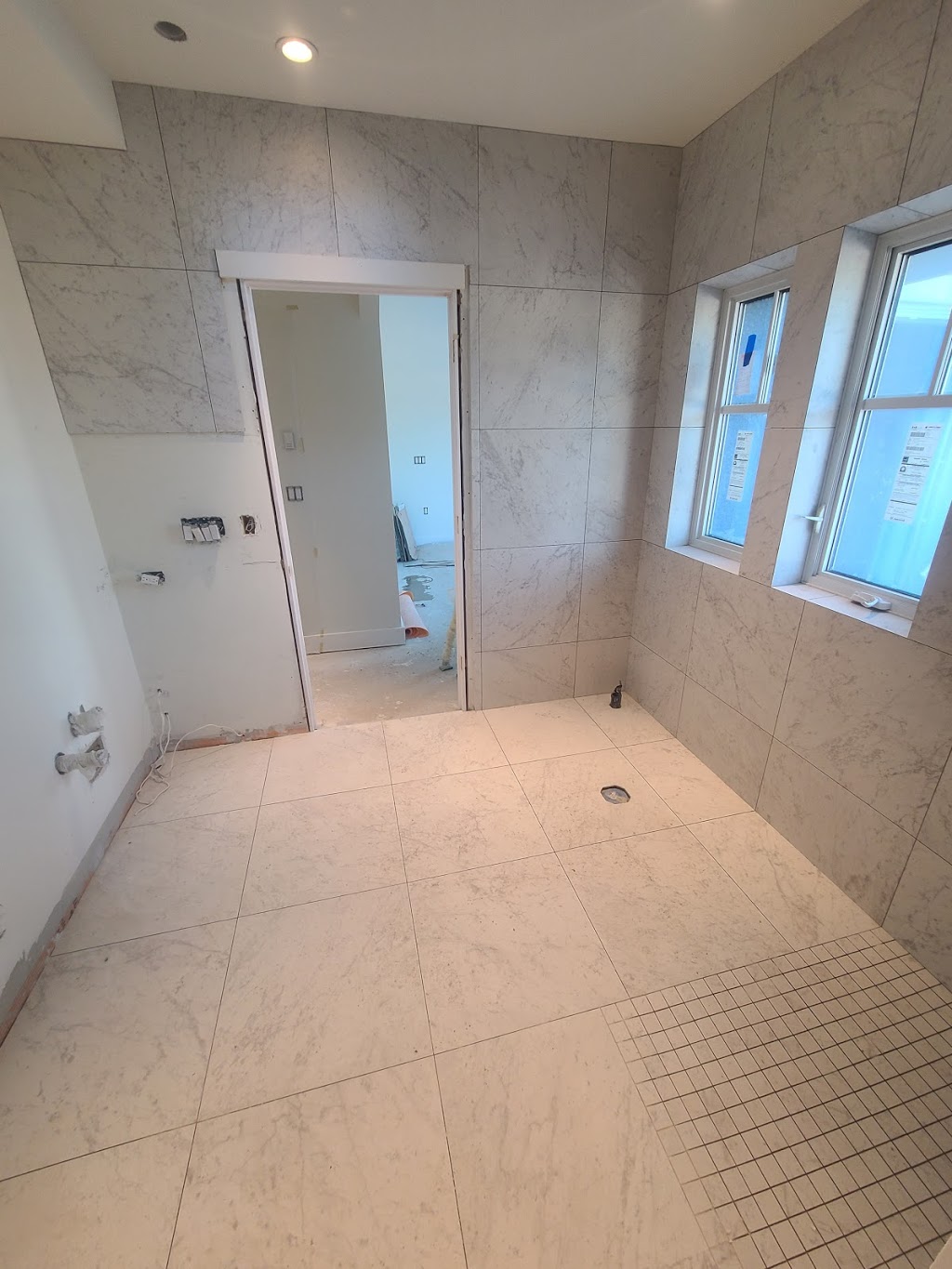 Tile & Stone LV Lion company | Harris Rd, Pitt Meadows, BC V3Y 2L7, Canada | Phone: (778) 903-7453