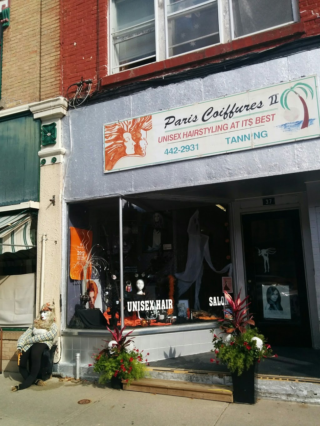Paris Coiffures | 37 Grand River St N, Paris, ON N3L 2M3, Canada | Phone: (519) 442-2931