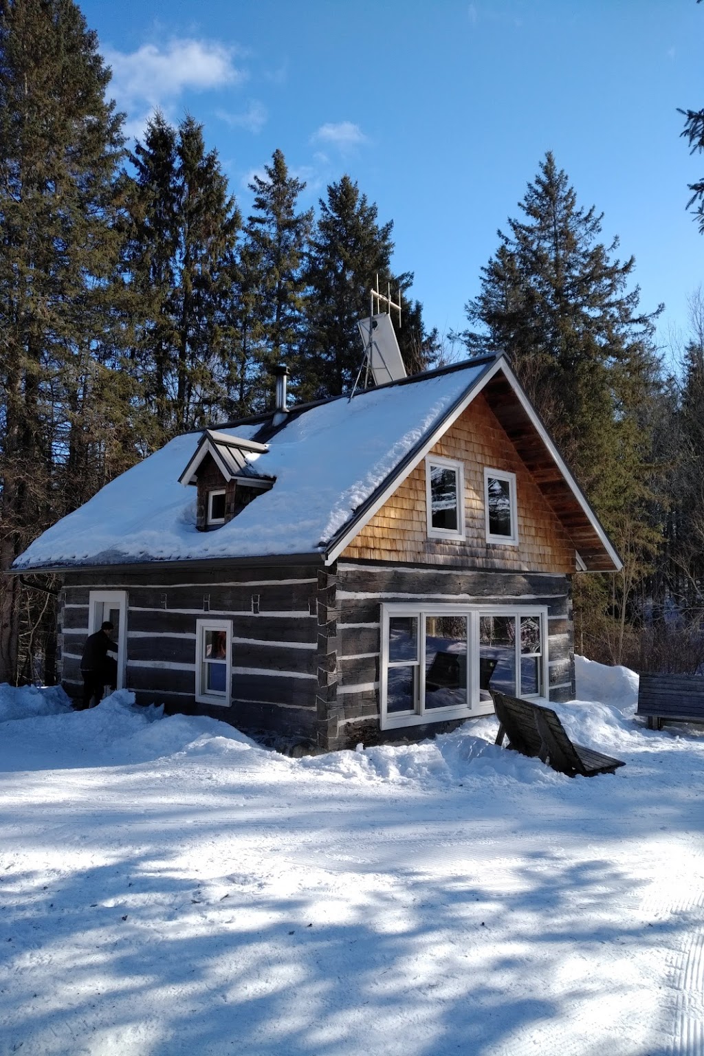 Healey Shelter | Pontiac, QC J9B 1P4, Canada | Phone: (819) 827-2020