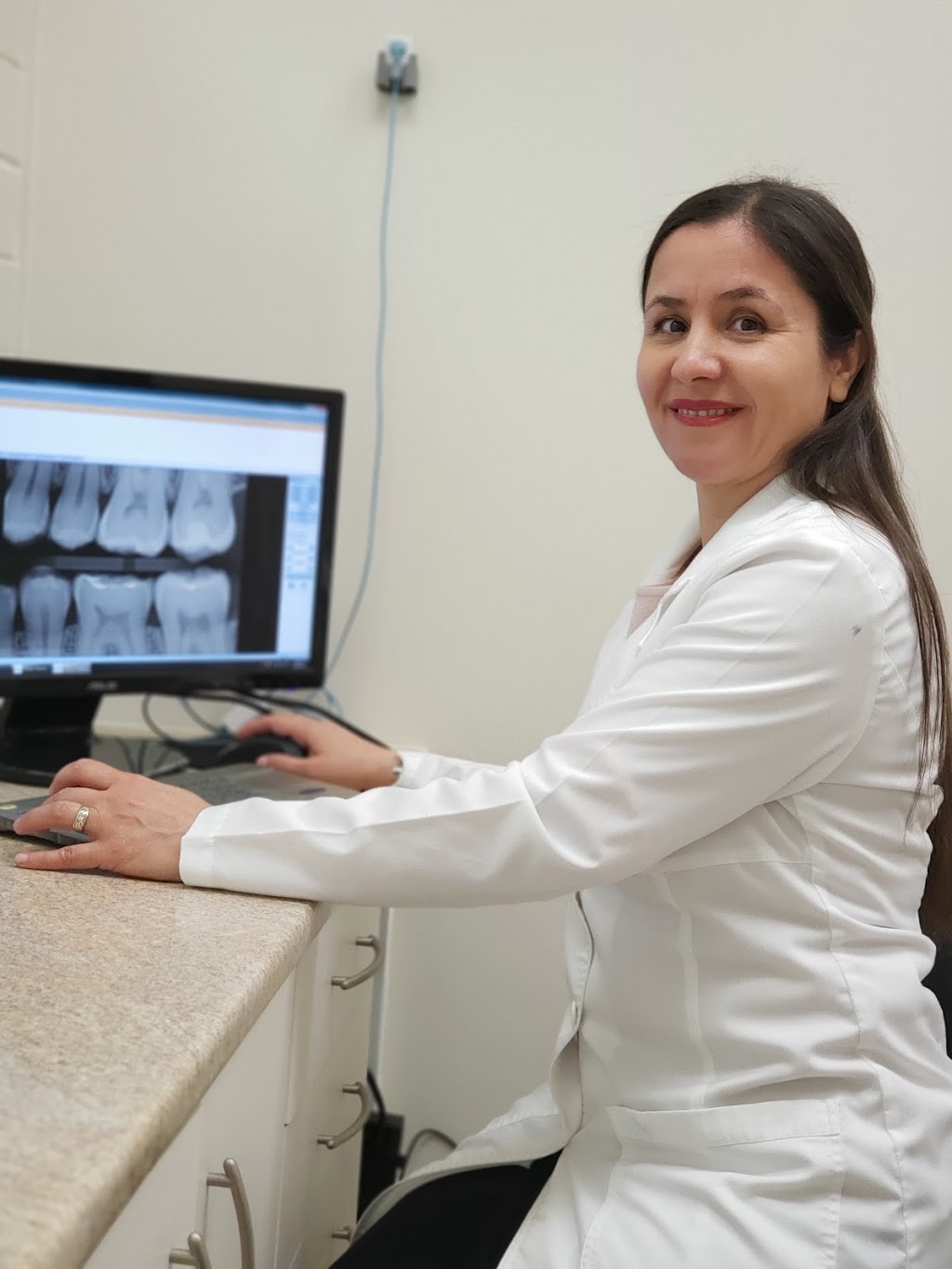 True Smile Denture & Dental Clinic | 7487 Edmonds St Unit F, Burnaby, BC V3N 1B3, Canada | Phone: (604) 515-1560