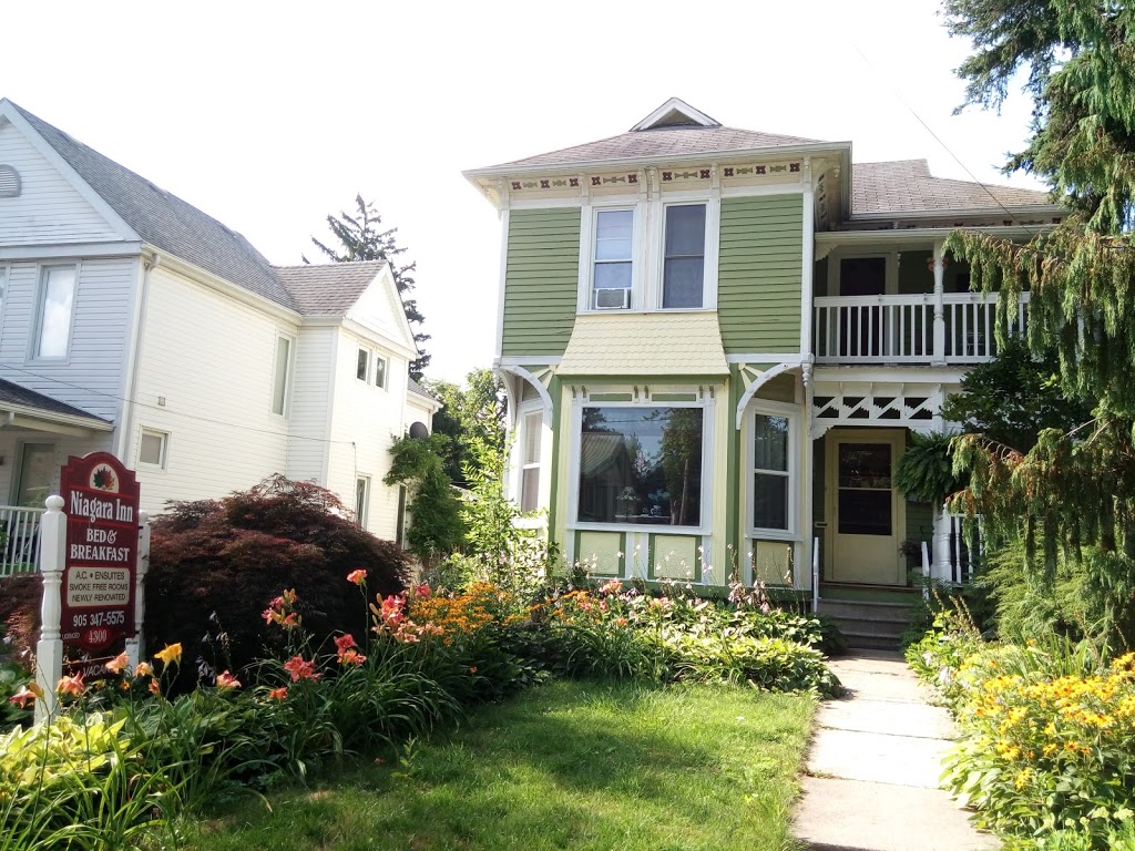 Niagara Inn Bed & Breakfast | 4300 Simcoe St, Niagara Falls, ON L2E 1T6, Canada | Phone: (905) 347-5575