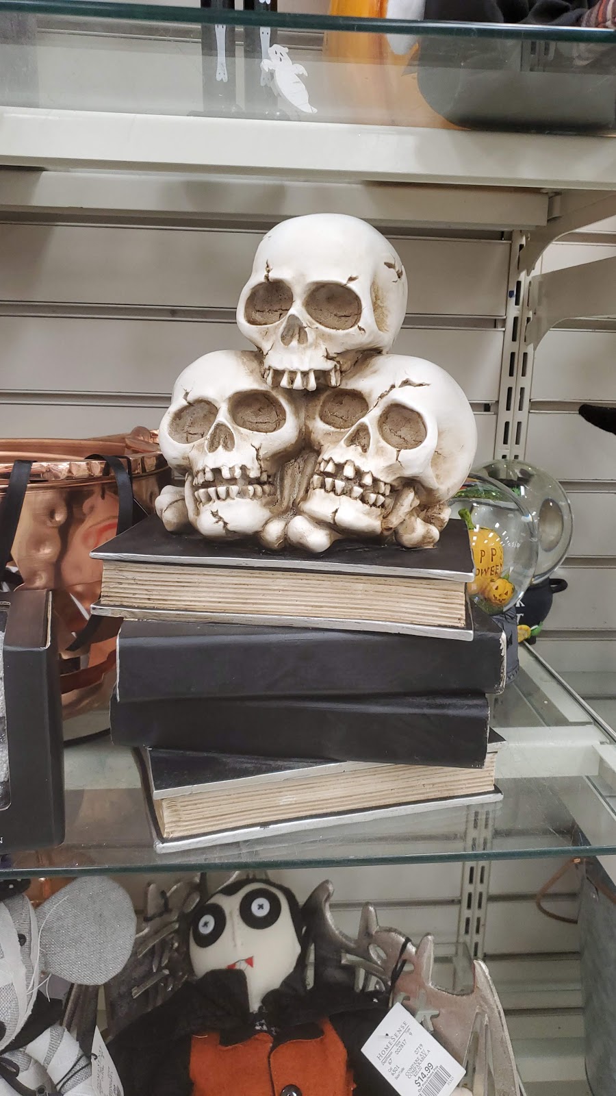 Winners & HomeSense | 5001 19 St #700, Red Deer, AB T4R 3R1, Canada | Phone: (403) 340-1717