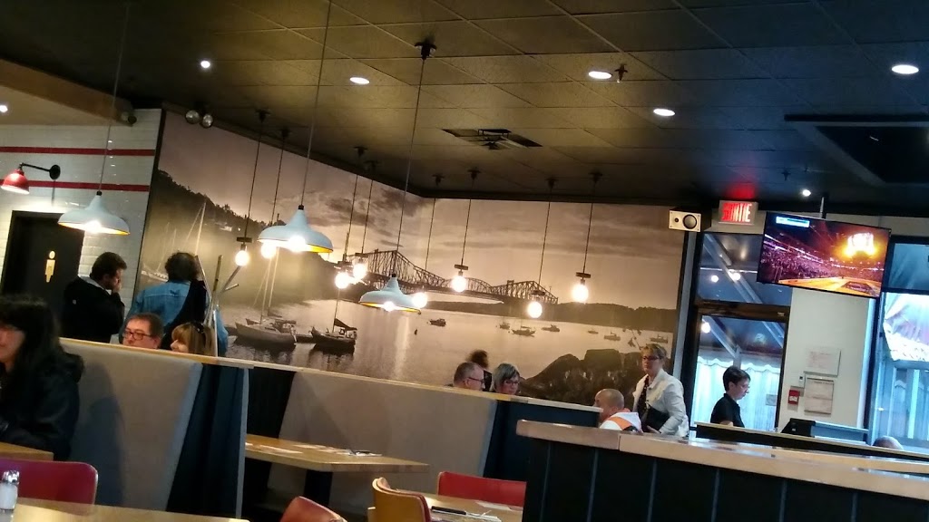 Mikes | 110 Route du Président-Kennedy, Lévis, QC G6V 6C9, Canada | Phone: (418) 835-3449
