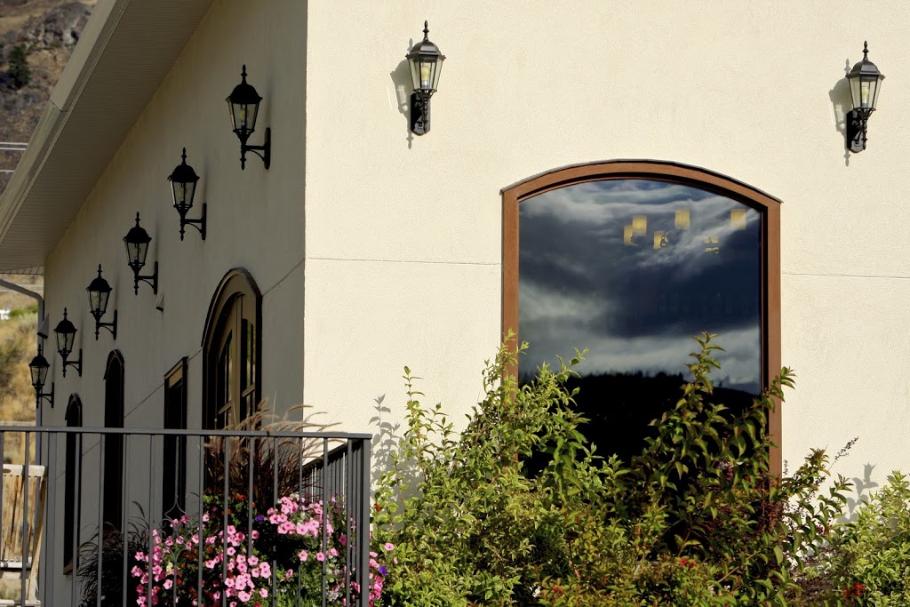 Moon Curser Vineyards | 3628 BC-3, Osoyoos, BC V0H 1V6, Canada | Phone: (250) 495-5161
